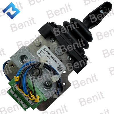 W50 Joystick Control Stick 24V Control Handle 194444 เครื่องสลับยกเข็มขัดขนส่งสําหรับชิ้นส่วนเครื่องบดถนน