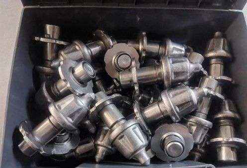 ล่าสุด BNT6-22 เครื่องบด 2493524 เครื่องบดที่มั่นคงต่อน้ํา 6-22 ฟันบดสําหรับเครื่องบดถนน